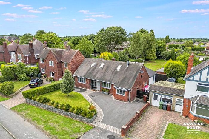 4 Bedroom Bungalow For Sale In Mill Road, Pelsall, Walsall, WS4