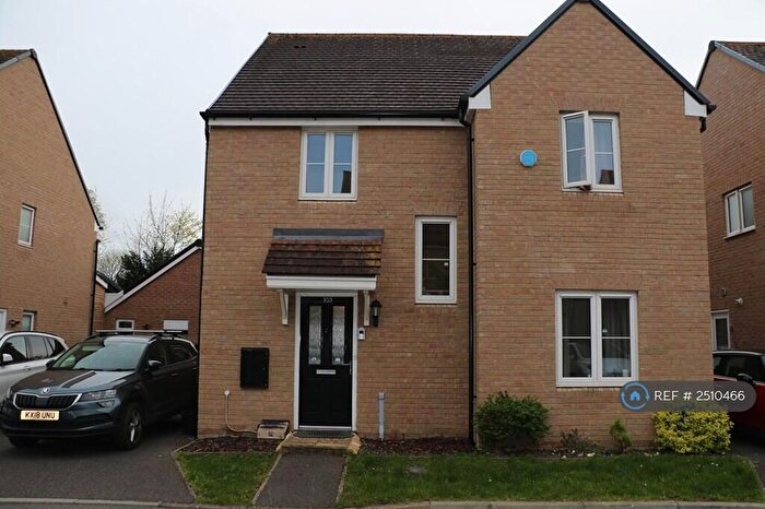4 Bedroom Detached House To Rent In Collins Drive, Lower Earley, Reading, RG6