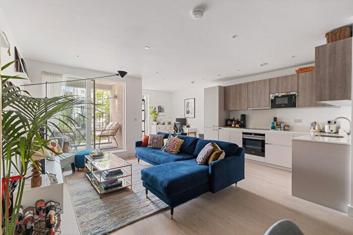 1 Bedroom Apartment For Sale In - The Avenue, Queen's Park, NW6