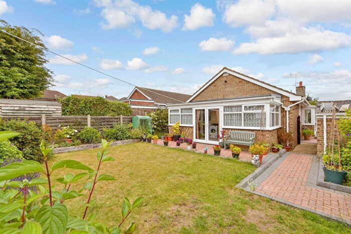 2 Bedroom Detached Bungalow For Sale In Foads Hill, Cliffsend, Ramsgate, Kent, CT12