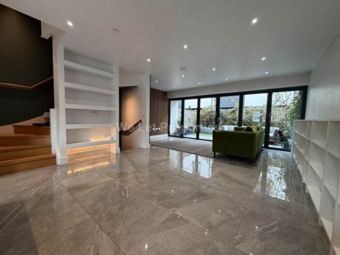 4 Bedroom House To Rent In George Leigh Street, Ancoats, M4