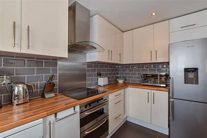 3 Bedroom End Of Terrace House For Sale In Blacksmith Drive, Weavering, Maidstone, Kent, ME14