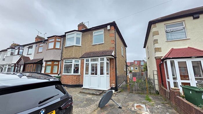 3 Bedroom Property To Rent In St. John's Road, Chingford, E4