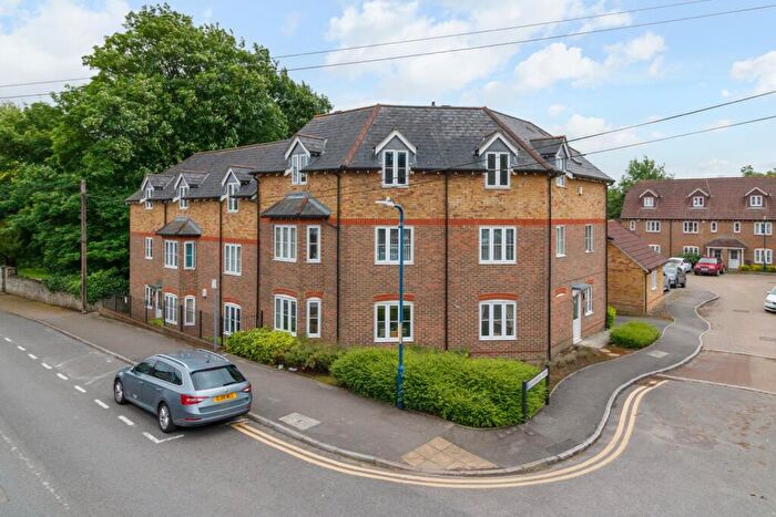 2 Bedroom Apartment To Rent In Beaverbrook Mews, Maidstone, ME16