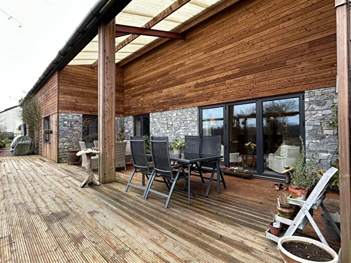 4 Bedroom Detached House For Sale In Meshaw, EX36