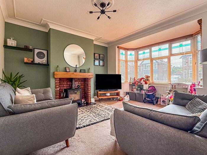 3 Bedroom Semi-Detached House For Sale In Elms Drive, Kirk Ella, East Yorkshire, HU10