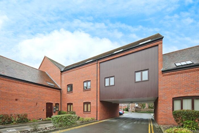 3 Bedroom Flat For Sale In The Greaves, Minworth, Sutton Coldfield, West Midlands, B76