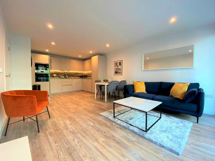 2 Bedroom Flat To Rent In Potato Wharf, Manchester, M3