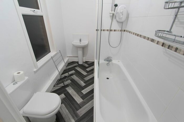 2 Bedroom Flat To Rent In Sharrow Vale Road, Sheffield, S11