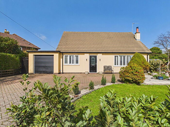 4 Bedroom Detached Bungalow For Sale In Square Lane, Burscough, L40