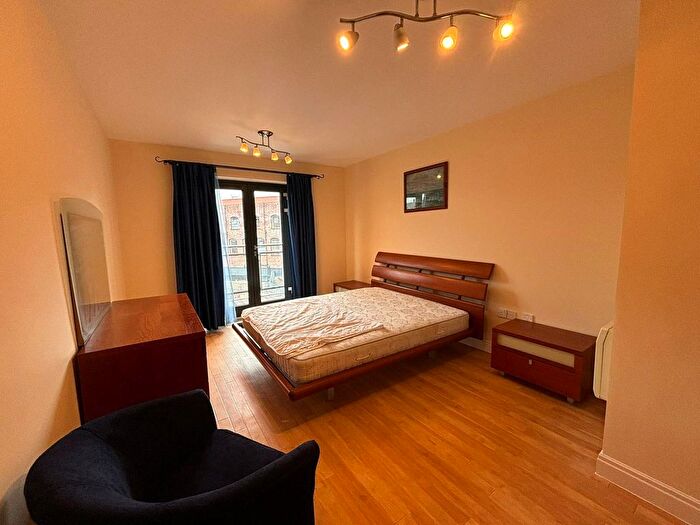 2 Bedroom Flat To Rent In Q Apartments, Newhall Hill, Birmingham, B1