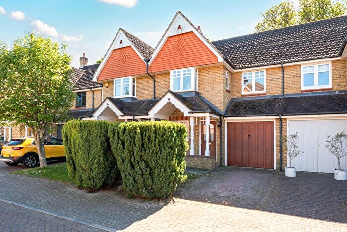 3 Bedroom Terraced House For Sale In Hayward Road, Thames Ditton, KT7