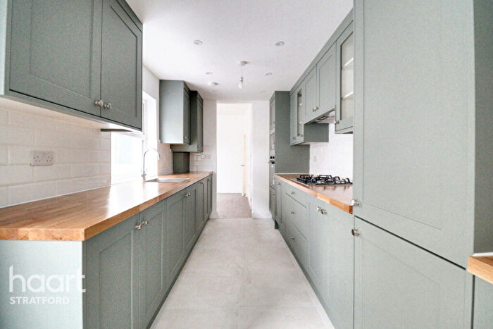 3 Bedroom Terraced House For Sale In Geere Road, Stratford, E15