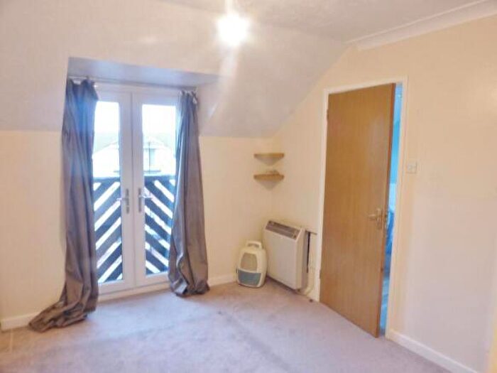 1 Bedroom Flat To Rent In Whitchurch Court, Spring Road, SO19