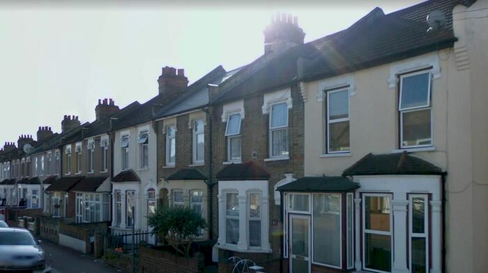 2 Bedroom Flat To Rent In St. Awdrys Road, Barking &amp; Dagenham, Barking Abbey, London IG11