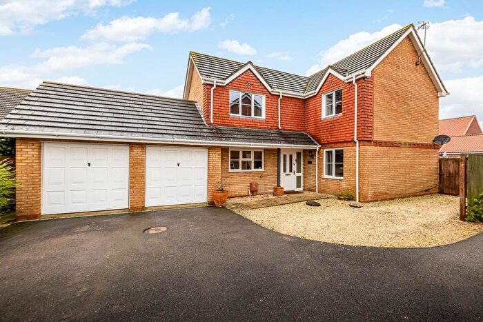4 Bedroom Detached House For Sale In The Pastures, Cowbit, PE12