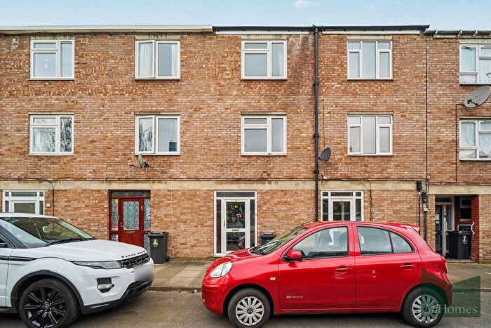 3 Bedroom Terraced House For Sale In Blackwell Close, London, E5