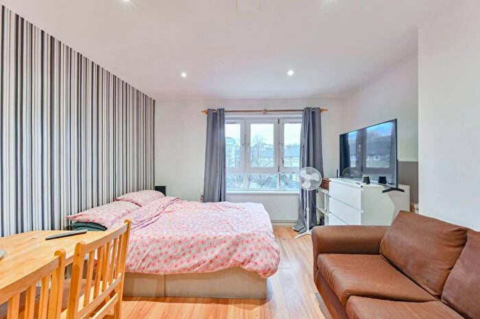 2 Bedroom Flat For Sale In Binfield Road, Stockwell, London, SW4