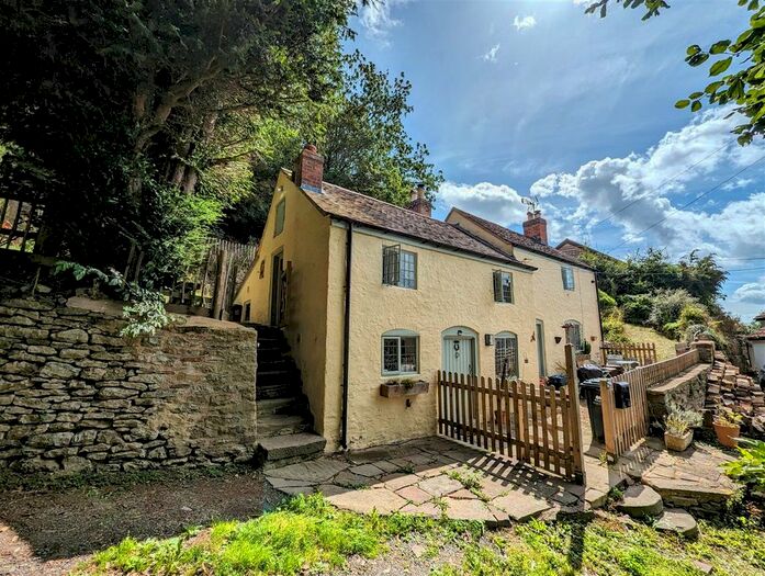 3 Bedroom Cottage For Sale In Barrel Lane, Longhope, GL17