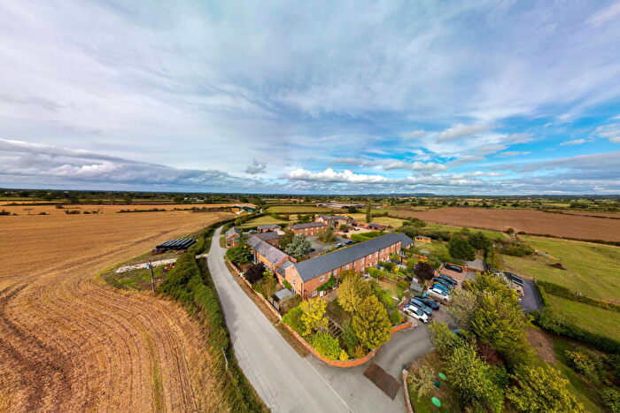 4 Bedroom Mews For Sale In The Stables, Bowling Bank, Wrexham, LL13