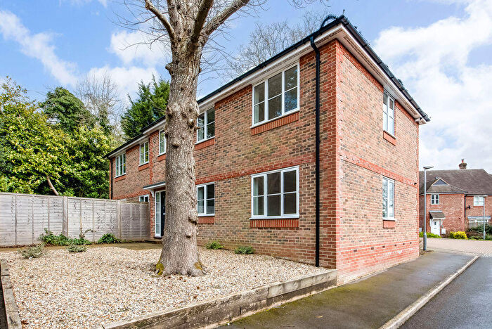 1 Bedroom Apartment For Sale In Netherwood Close, Midhurst, GU29