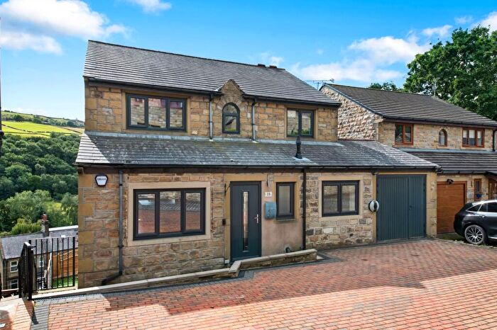 5 Bedroom Detached House For Sale In Victoria Springs, Holmfirth, HD9