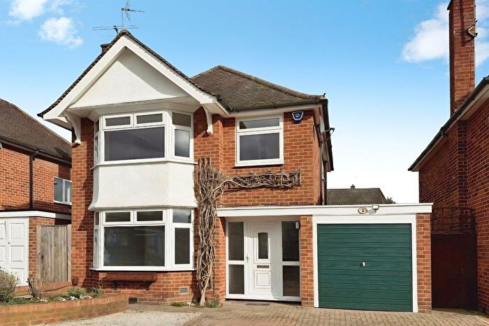 3 Bedroom Detached House For Sale In Ashchurch Drive, NG8