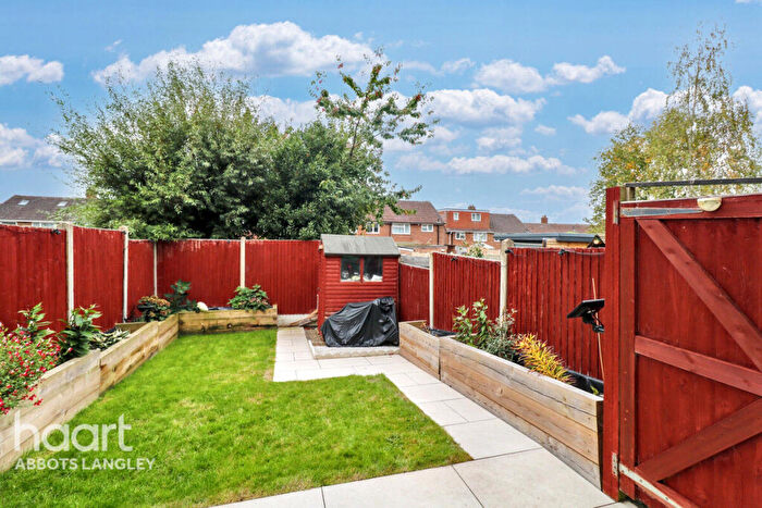 2 Bedroom End Of Terrace House For Sale In Elmwood Grove, Hemel Hempstead, HP3