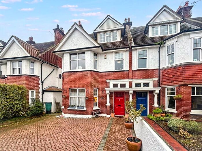 6 Bedroom Semi-Detached House For Sale In Willingdon Road, Eastbourne, BN21