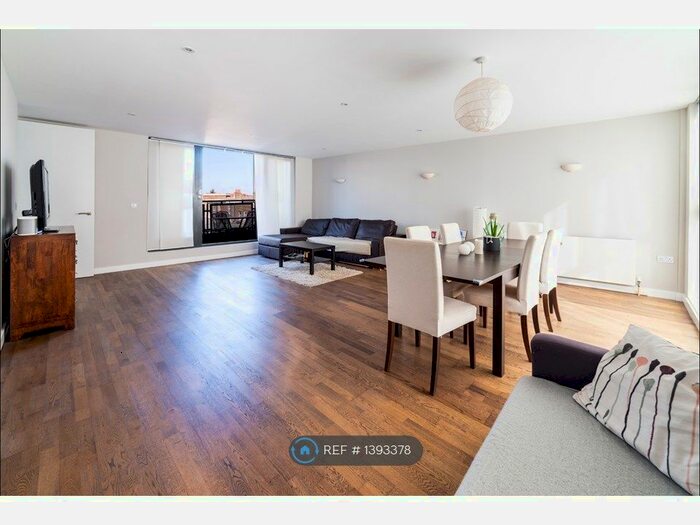 3 Bedroom Flat To Rent In Regent Street, London, NW10