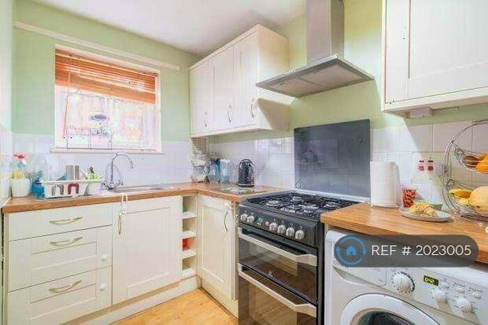 1 Bedroom Maisonette To Rent In Simmons Way, Lane End, High Wycombe, HP14