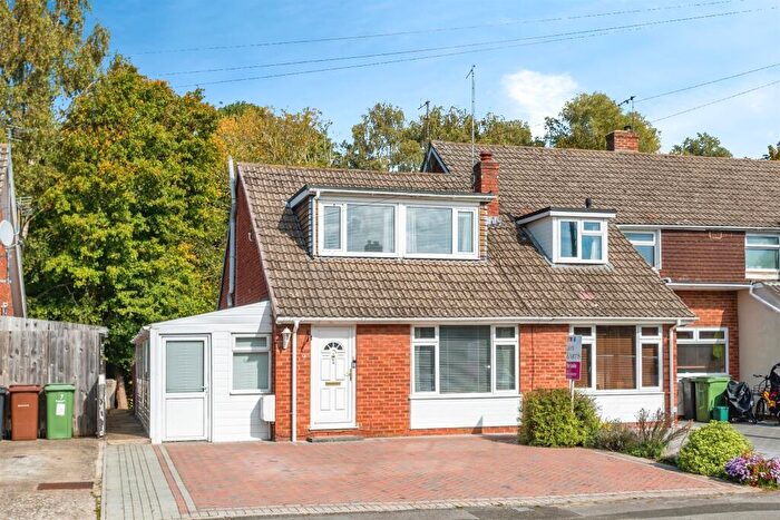 2 Bedroom End Of Terrace House For Sale In Farm Road, Abingdon, OX14