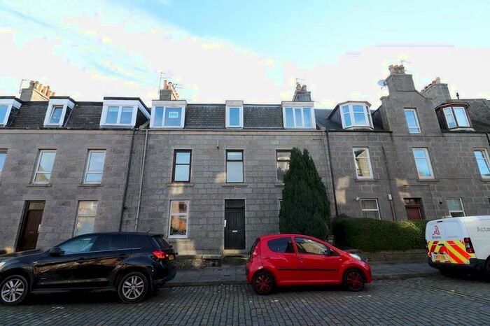 2 Bedroom Flat To Rent In Claremont Street, Aberdeen, AB10