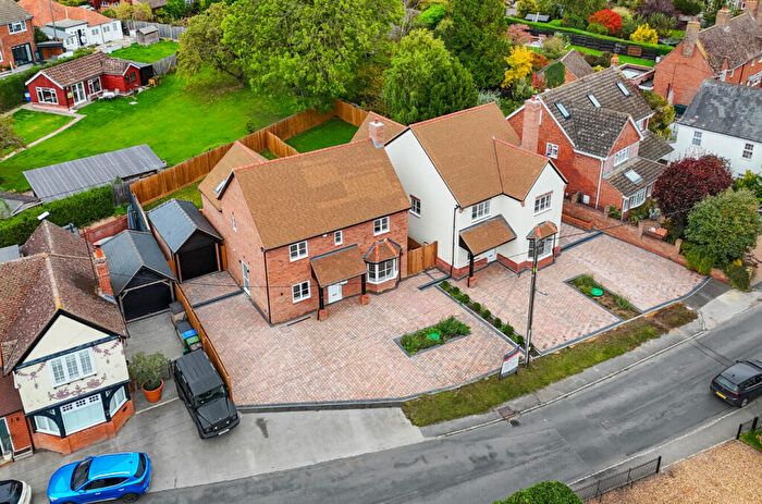 5 Bedroom Detached House For Sale In Lower Street, Quainton, Aylesbury, HP22