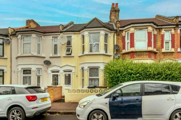 4 Bedroom Terraced House To Rent In Ruskin Avenue, Manor Park, London, E12