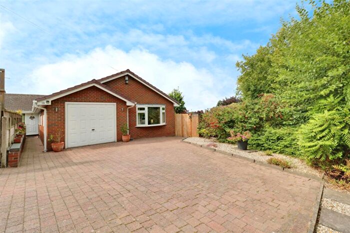 4 Bedroom Detached Bungalow For Sale In Dee Close, Talke, ST7