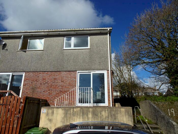 2 Bedroom Property To Rent In Frewin Gardens, Plymouth, Devon, PL6