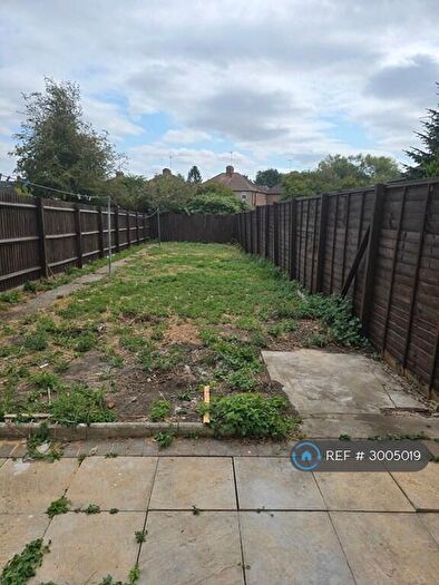 3 Bedroom Terraced House To Rent In Abbey St, Northampton, NN5