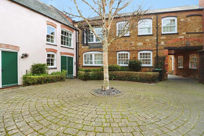 2 Bedroom Apartment For Sale In Sarjeant Court, Rothwell, Kettering, NN14