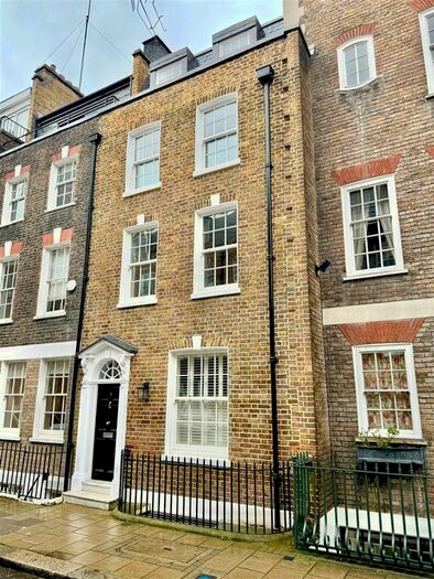 4 Bedroom Property To Rent In Catherine Place, London, SW1E