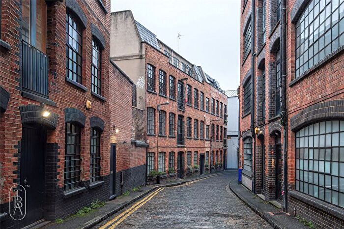 4 Bedroom End Terrace House For Sale In Cotton's Gardens, London, E2