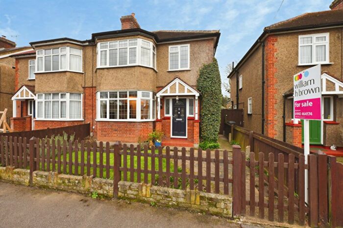 3 Bedroom Semi Detached House For Sale In Mckenzie Road, Broxbourne, EN10