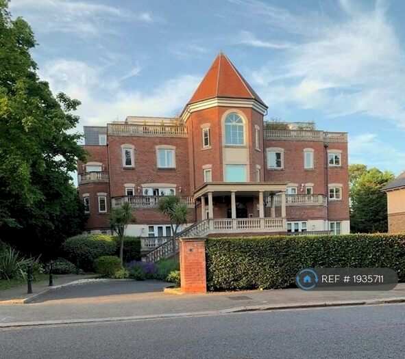 3 Bedroom Flat To Rent In Eastwick Lodge, Enfield, EN1
