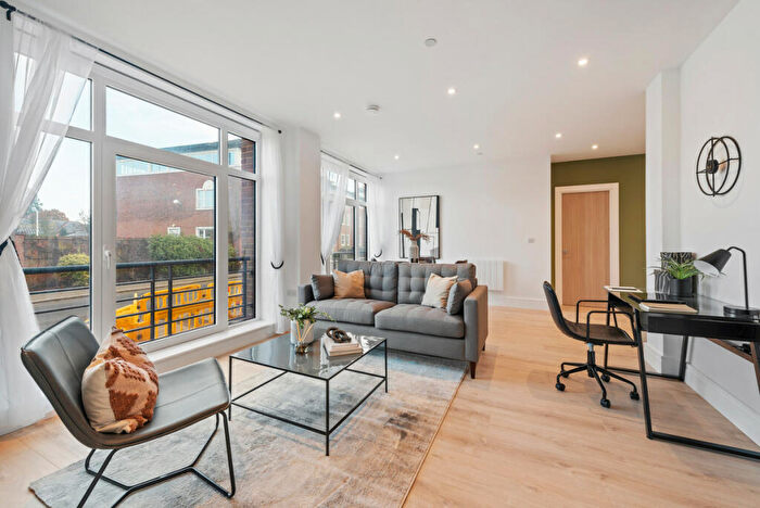 2 Bedroom Apartment To Rent In Pycroft Road, Chertsey, KT16