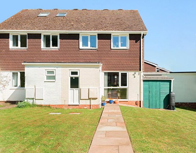 3 Bedroom Semi Detached House For Sale In Cundell Way, Kings Worthy, SO23