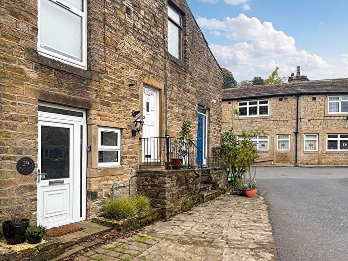 2 Bedroom Terraced House For Sale In Goose Eye, Oakworth, BD22