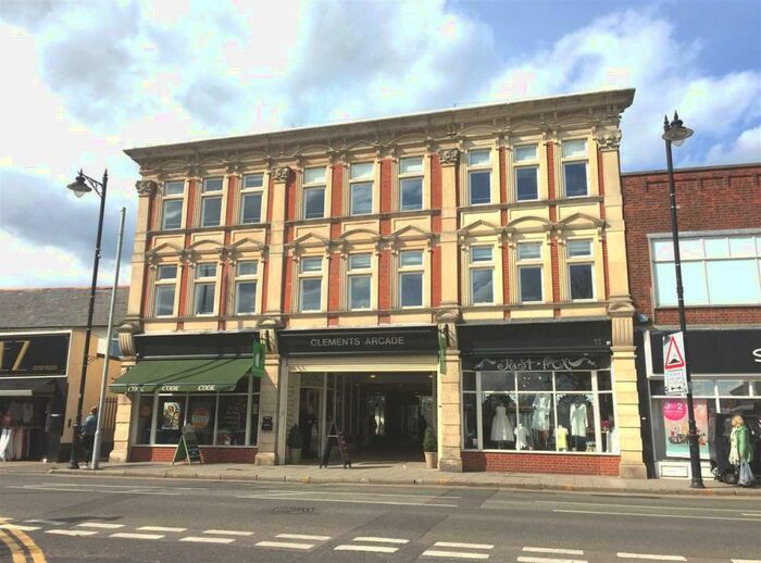 2 Bedroom Apartment To Rent In Clements Arcade, Leigh On Sea, SS9