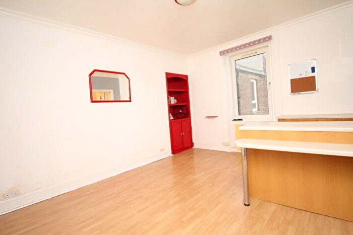 2 Bedroom Flat To Rent In A East King Street, Flat / Helensburgh, G84