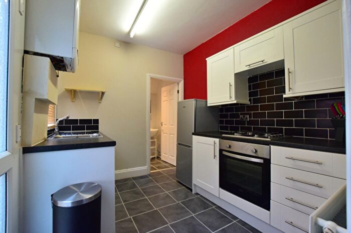 2 Bedroom Flat To Rent In Sandringham Road, Gosforth, Gosforth, Tyne And Wear, NE3