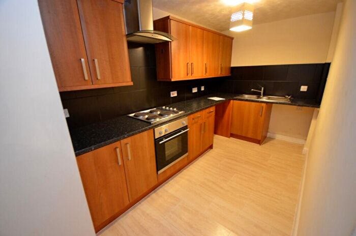 2 Bedroom Flat To Rent In Victoria Court, Grimsby, DN31